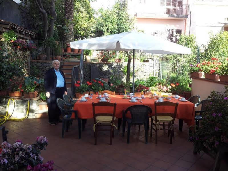 Villa Rosa Etna Apartments Zafferana Etnea Eksteriør bilde